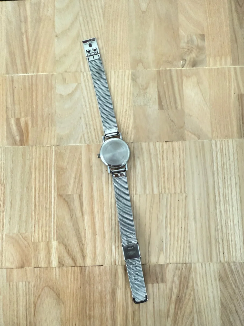 360 ladies silver tone metal fashion watch NEW BATTERY